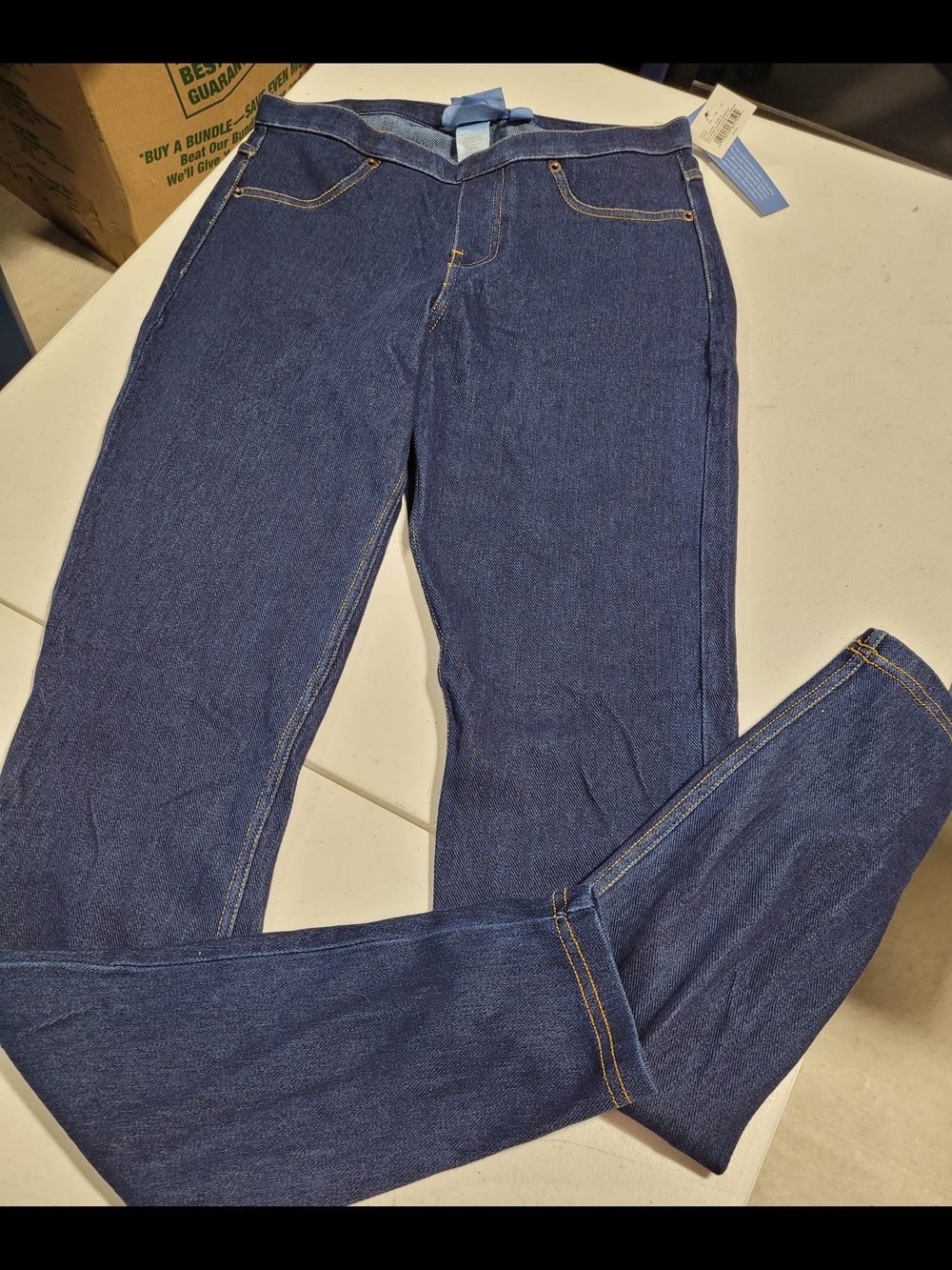 Simply Vera Vera Wang navy denim pants with gold stitch accents - Picture 1 of 4